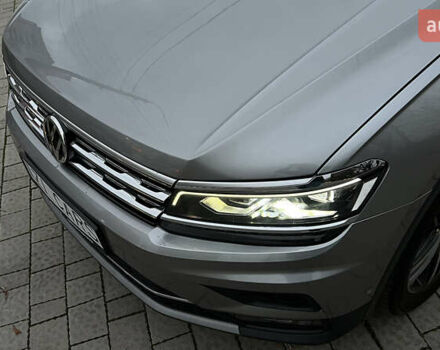 Серый Фольксваген Тигуан, объемом двигателя 2 л и пробегом 75 тыс. км за 29999 $, фото 11 на Automoto.ua