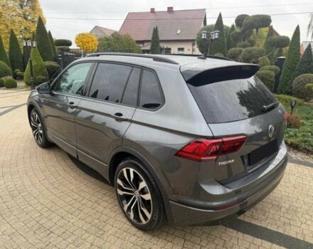 Сірий Фольксваген Тігуан, об'ємом двигуна 2 л та пробігом 55 тис. км за 19000 $, фото 2 на Automoto.ua