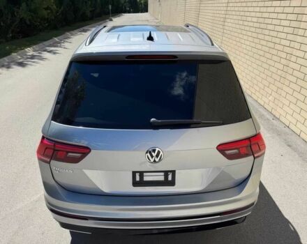 Серый Фольксваген Тигуан, объемом двигателя 2 л и пробегом 40 тыс. км за 10000 $, фото 6 на Automoto.ua