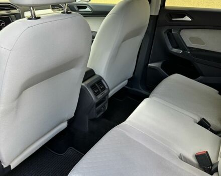 Серый Фольксваген Тигуан, объемом двигателя 2 л и пробегом 109 тыс. км за 16900 $, фото 5 на Automoto.ua