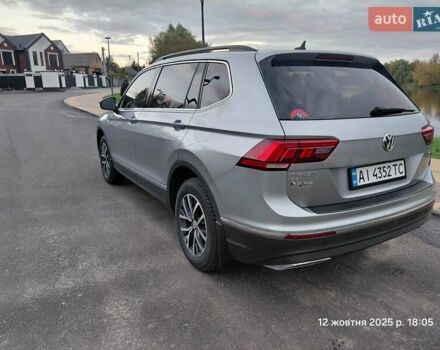 Серый Фольксваген Тигуан, объемом двигателя 1.98 л и пробегом 225 тыс. км за 19500 $, фото 6 на Automoto.ua