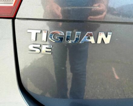 Серый Фольксваген Тигуан, объемом двигателя 2 л и пробегом 40 тыс. км за 8900 $, фото 12 на Automoto.ua