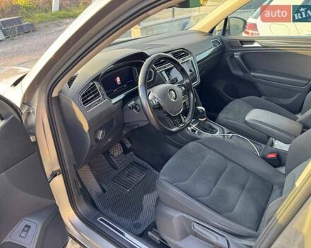 Серый Фольксваген Тигуан, объемом двигателя 1.97 л и пробегом 152 тыс. км за 29000 $, фото 9 на Automoto.ua