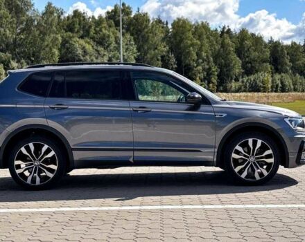 Сірий Фольксваген Тігуан, об'ємом двигуна 0 л та пробігом 54 тис. км за 10900 $, фото 3 на Automoto.ua