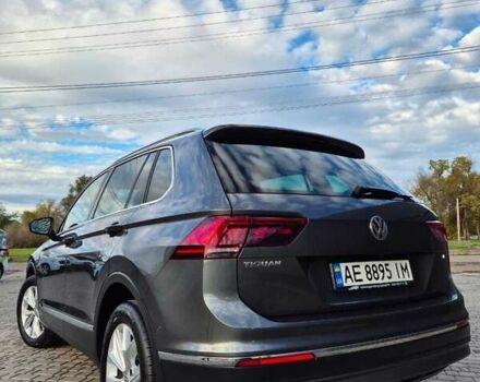 Серый Фольксваген Тигуан, объемом двигателя 1.98 л и пробегом 71 тыс. км за 33000 $, фото 4 на Automoto.ua