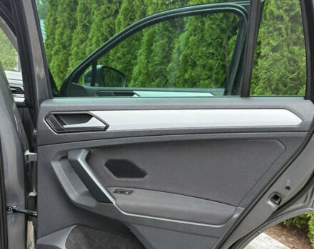 Сірий Фольксваген Тігуан, об'ємом двигуна 1.97 л та пробігом 250 тис. км за 25999 $, фото 47 на Automoto.ua