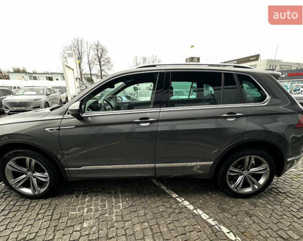 Серый Фольксваген Тигуан, объемом двигателя 1.97 л и пробегом 153 тыс. км за 27990 $, фото 14 на Automoto.ua