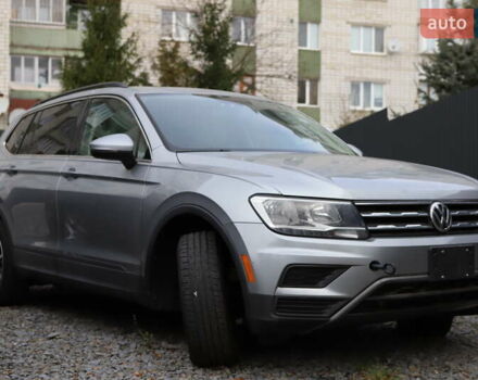 Сірий Фольксваген Тігуан, об'ємом двигуна 1.98 л та пробігом 110 тис. км за 11899 $, фото 2 на Automoto.ua