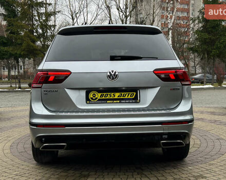 Серый Фольксваген Тигуан, объемом двигателя 1.98 л и пробегом 101 тыс. км за 23900 $, фото 6 на Automoto.ua