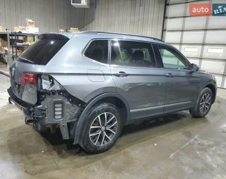 Серый Фольксваген Тигуан, объемом двигателя 1.98 л и пробегом 76 тыс. км за 6500 $, фото 2 на Automoto.ua