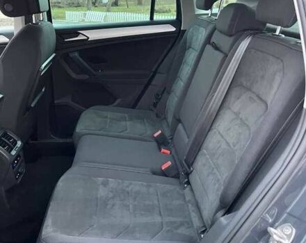 Серый Фольксваген Тигуан, объемом двигателя 2 л и пробегом 212 тыс. км за 15900 $, фото 12 на Automoto.ua