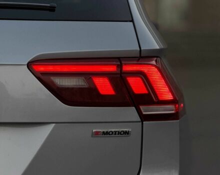 Серый Фольксваген Тигуан, объемом двигателя 2 л и пробегом 103 тыс. км за 19000 $, фото 8 на Automoto.ua