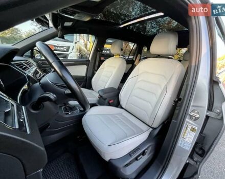 Сірий Фольксваген Тігуан, об'ємом двигуна 1.98 л та пробігом 118 тис. км за 28000 $, фото 21 на Automoto.ua