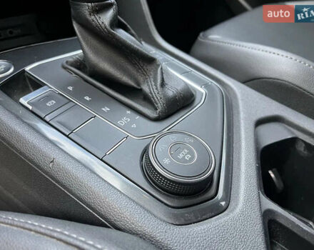 Серый Фольксваген Тигуан, объемом двигателя 1.98 л и пробегом 225 тыс. км за 17800 $, фото 16 на Automoto.ua