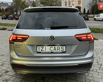 Серый Фольксваген Тигуан, объемом двигателя 2 л и пробегом 75 тыс. км за 29999 $, фото 4 на Automoto.ua