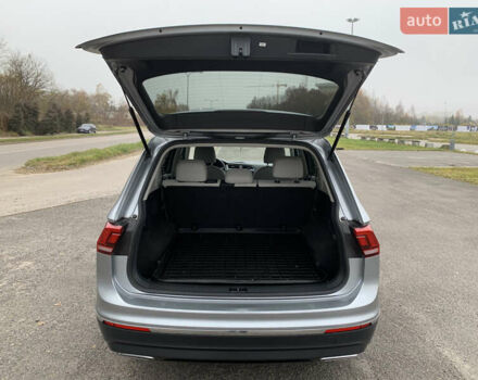 Сірий Фольксваген Тігуан, об'ємом двигуна 2 л та пробігом 130 тис. км за 20700 $, фото 11 на Automoto.ua