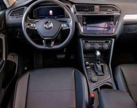 Сірий Фольксваген Тігуан, об'ємом двигуна 2 л та пробігом 46 тис. км за 9000 $, фото 10 на Automoto.ua