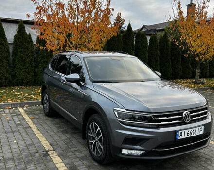 Сірий Фольксваген Тігуан, об'ємом двигуна 2 л та пробігом 98 тис. км за 22300 $, фото 2 на Automoto.ua