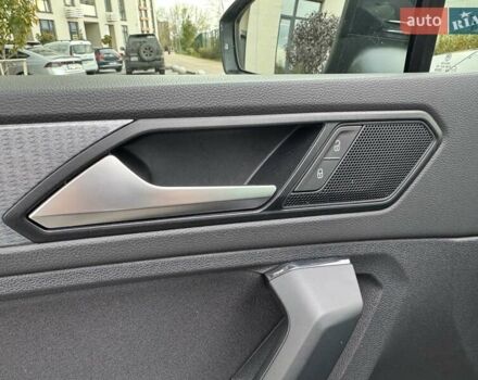 Сірий Фольксваген Тігуан, об'ємом двигуна 1.97 л та пробігом 51 тис. км за 34500 $, фото 21 на Automoto.ua