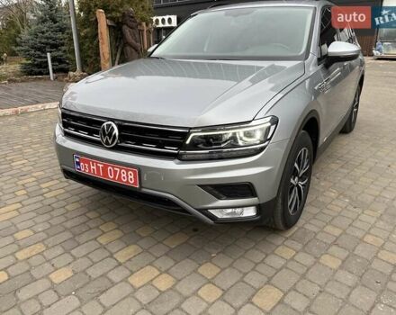 Серый Фольксваген Тигуан, объемом двигателя 2 л и пробегом 119 тыс. км за 19500 $, фото 71 на Automoto.ua