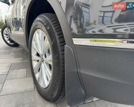 Серый Фольксваген Тигуан, объемом двигателя 1.97 л и пробегом 50 тыс. км за 34500 $, фото 28 на Automoto.ua