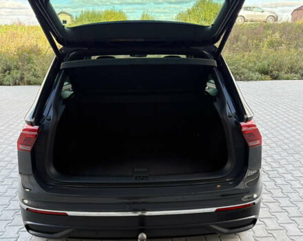 Серый Фольксваген Тигуан, объемом двигателя 2 л и пробегом 176 тыс. км за 27950 $, фото 84 на Automoto.ua