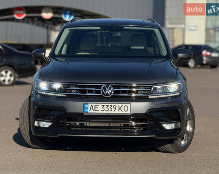 Серый Фольксваген Тигуан, объемом двигателя 1.98 л и пробегом 90 тыс. км за 21900 $, фото 2 на Automoto.ua