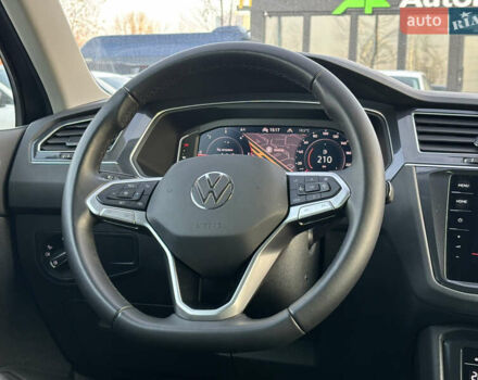 Серый Фольксваген Тигуан, объемом двигателя 1.97 л и пробегом 180 тыс. км за 31000 $, фото 17 на Automoto.ua