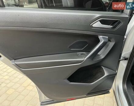 Серый Фольксваген Тигуан, объемом двигателя 2 л и пробегом 119 тыс. км за 19500 $, фото 33 на Automoto.ua