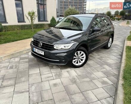 Серый Фольксваген Тигуан, объемом двигателя 1.97 л и пробегом 51 тыс. км за 34500 $, фото 6 на Automoto.ua