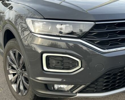 Серый Фольксваген Тигуан, объемом двигателя 1.5 л и пробегом 49 тыс. км за 23700 $, фото 6 на Automoto.ua