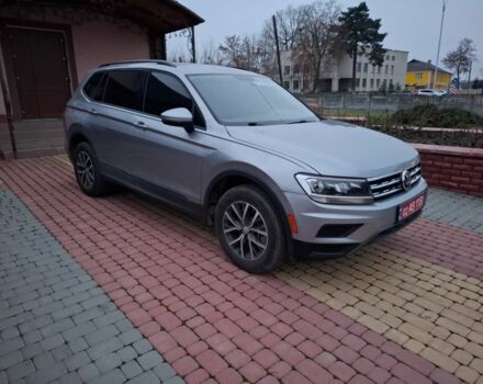 Сірий Фольксваген Тігуан, об'ємом двигуна 2 л та пробігом 88 тис. км за 20000 $, фото 2 на Automoto.ua