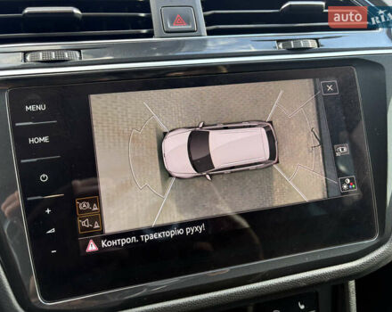 Серый Фольксваген Тигуан, объемом двигателя 2 л и пробегом 176 тыс. км за 27950 $, фото 62 на Automoto.ua