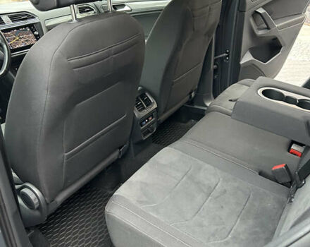 Серый Фольксваген Тигуан, объемом двигателя 2 л и пробегом 194 тыс. км за 31500 $, фото 28 на Automoto.ua