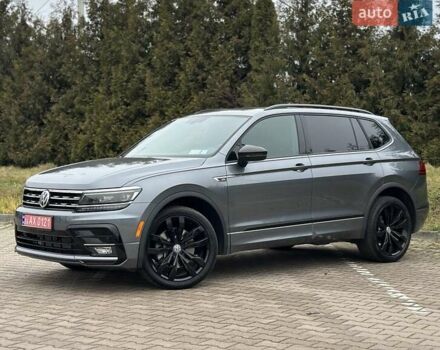 Серый Фольксваген Тигуан, объемом двигателя 2 л и пробегом 67 тыс. км за 25999 $, фото 5 на Automoto.ua