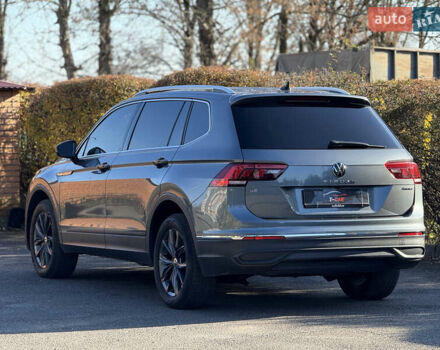 Серый Фольксваген Тигуан, объемом двигателя 2 л и пробегом 120 тыс. км за 23500 $, фото 12 на Automoto.ua