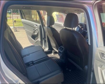 Серый Фольксваген Тигуан, объемом двигателя 2 л и пробегом 90 тыс. км за 23000 $, фото 7 на Automoto.ua