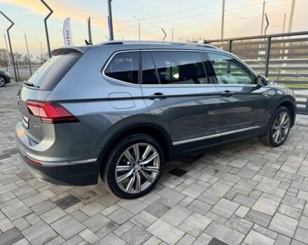 Серый Фольксваген Тигуан, объемом двигателя 2 л и пробегом 172 тыс. км за 33700 $, фото 2 на Automoto.ua