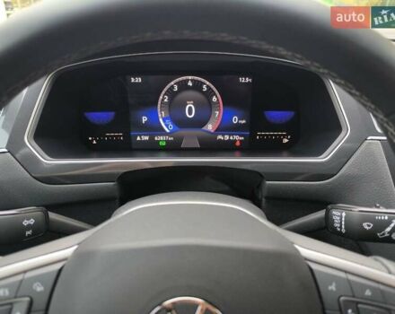 Сірий Фольксваген Тігуан, об'ємом двигуна 2 л та пробігом 63 тис. км за 23400 $, фото 33 на Automoto.ua