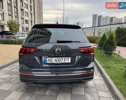 Фольксваген Тигуан 2021 в Киеве на Automoto.ua Серый Фольксваген Тигуан, объемом двигателя 1.97 л и пробегом 51 тыс. км за 34900 $, фото 3 на Automoto.ua