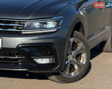 Серый Фольксваген Тигуан, объемом двигателя 1.98 л и пробегом 90 тыс. км за 21900 $, фото 4 на Automoto.ua