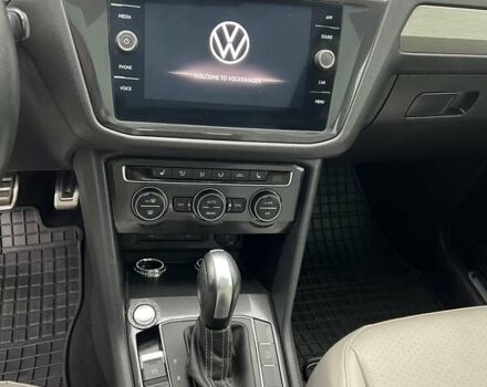 Серый Фольксваген Тигуан, объемом двигателя 1.98 л и пробегом 98 тыс. км за 24500 $, фото 38 на Automoto.ua