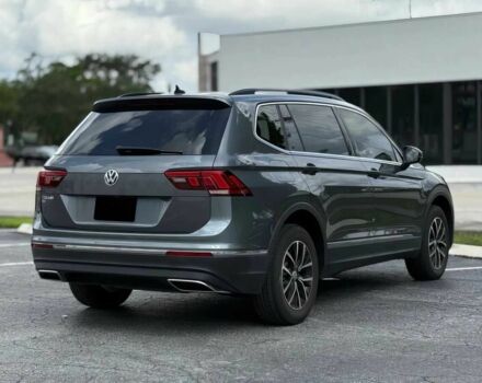 Сірий Фольксваген Тігуан, об'ємом двигуна 2 л та пробігом 13 тис. км за 10000 $, фото 5 на Automoto.ua