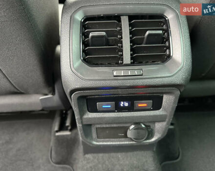 Сірий Фольксваген Тігуан, об'ємом двигуна 1.97 л та пробігом 160 тис. км за 28650 $, фото 81 на Automoto.ua