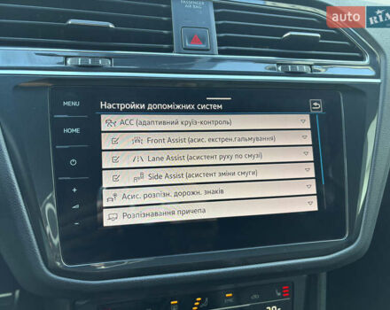 Серый Фольксваген Тигуан, объемом двигателя 2 л и пробегом 176 тыс. км за 27950 $, фото 55 на Automoto.ua