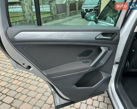 Сірий Фольксваген Тігуан, об'ємом двигуна 1.97 л та пробігом 160 тис. км за 28650 $, фото 78 на Automoto.ua