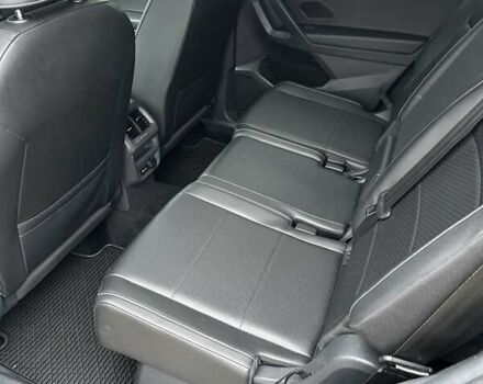 Серый Фольксваген Тигуан, объемом двигателя 2 л и пробегом 67 тыс. км за 25999 $, фото 18 на Automoto.ua