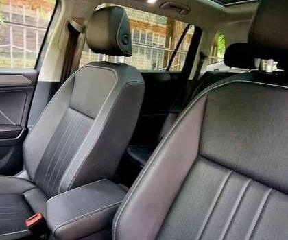 Серый Фольксваген Тигуан, объемом двигателя 2 л и пробегом 43 тыс. км за 13800 $, фото 15 на Automoto.ua