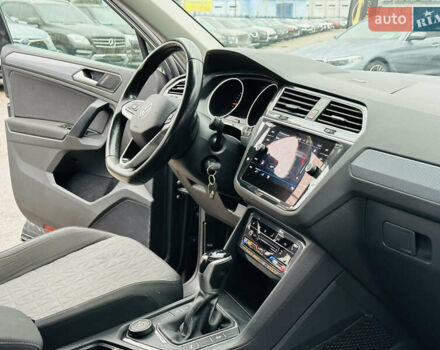 Серый Фольксваген Тигуан, объемом двигателя 1.97 л и пробегом 150 тыс. км за 26300 $, фото 24 на Automoto.ua