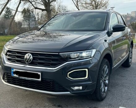 Серый Фольксваген Тигуан, объемом двигателя 1.5 л и пробегом 49 тыс. км за 23700 $, фото 4 на Automoto.ua